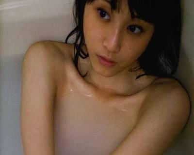 松井玲奈、全裸ヌード！乳首ギリギリおっぱいかエロすぎるｗｗｗｗｗｗｗｗｗ