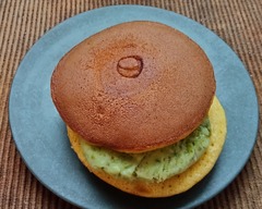 2025.10.04ピスタチオクリームのドラ焼