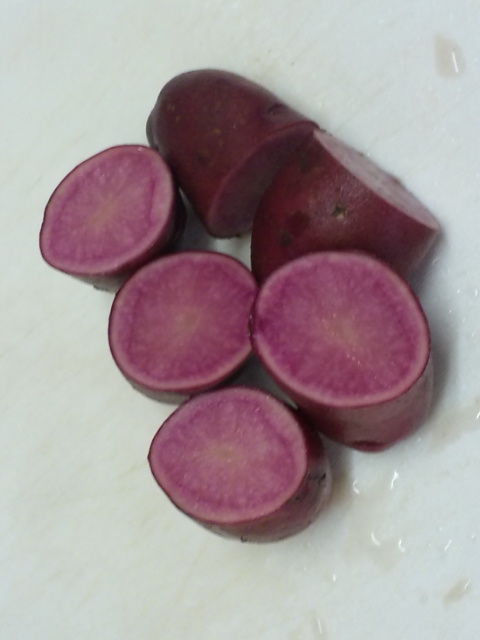 今度はさつまいも風なじゃがいも ひとつばたご通信