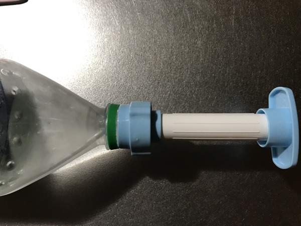 ダイソーの100円グッズ 炭酸を逃しま栓 レビュー ヒツジダメイ ダイソーの100円グッズ 炭酸を逃しま栓 レビュー ヒツジダメイ