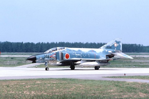 77-8398 F-4EJ 305 1982.06.06 小松 01