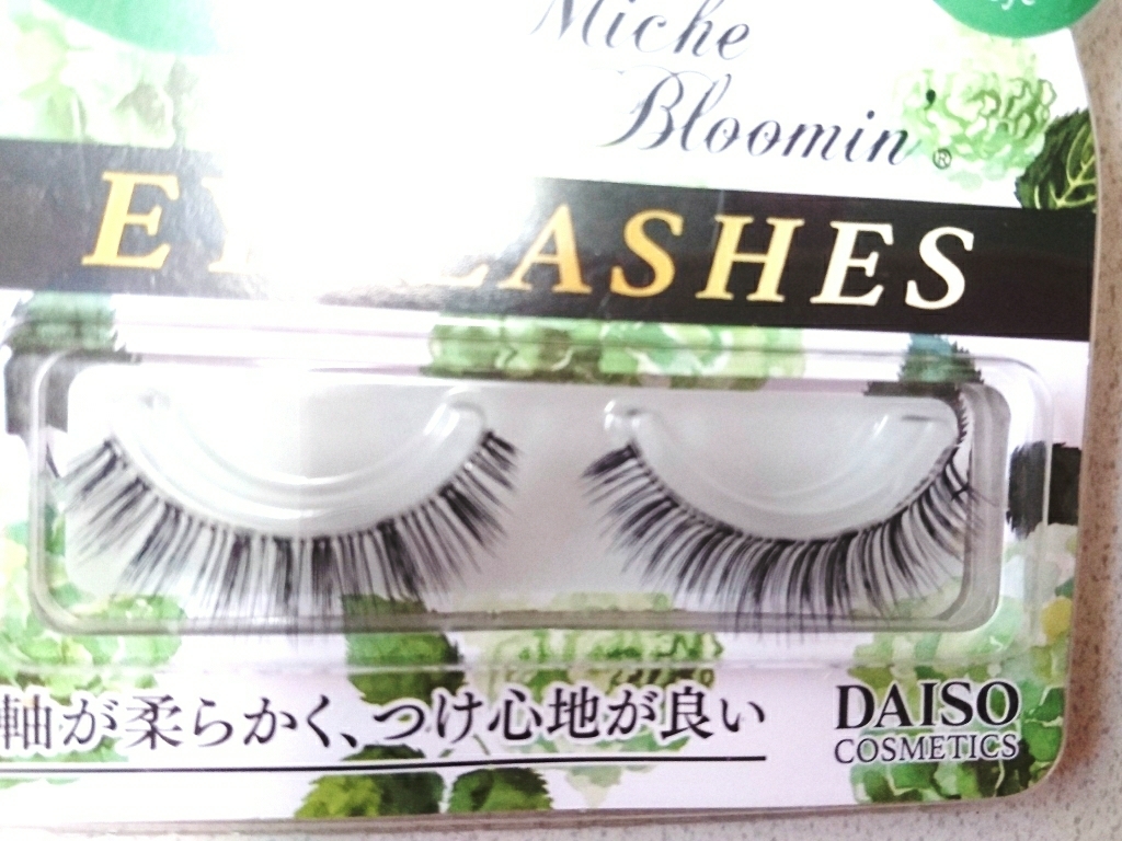 ダイソーでミッシュブルーミンコラボのつけま ﾟ銀色夢魂 ﾟ