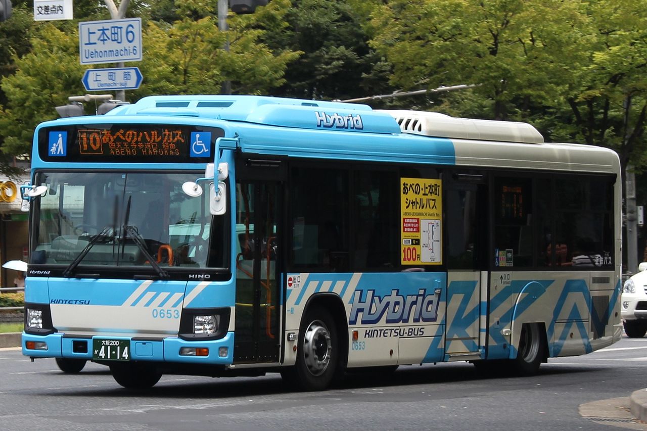 近鉄バスに導入された新型ブルーリボンハイブリッド 日吉の空から 近鉄バスに導入された新型ブルーリボンハイブリッド 日吉の空から