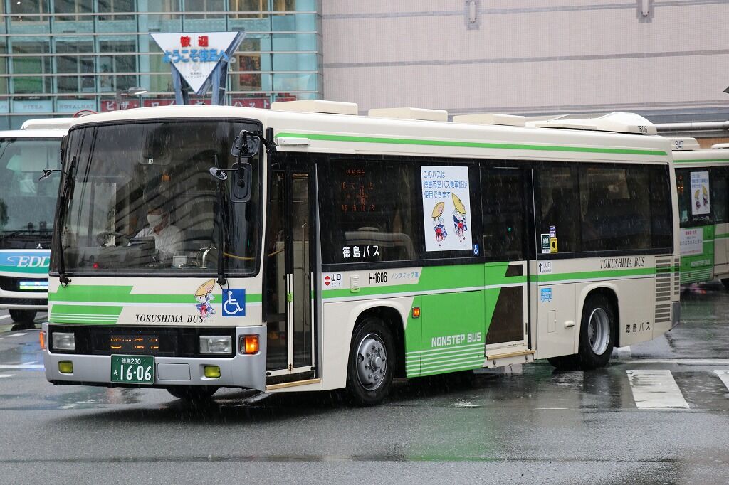 徳島バスの車両4・鳴門市地域バス(2020.10) : きぬの鉄道・バス