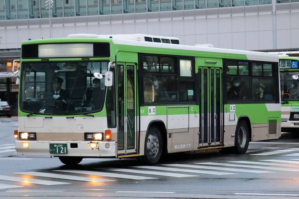 富山地鉄バスの車両３ 2016 12 きぬの鉄道 バスブログ