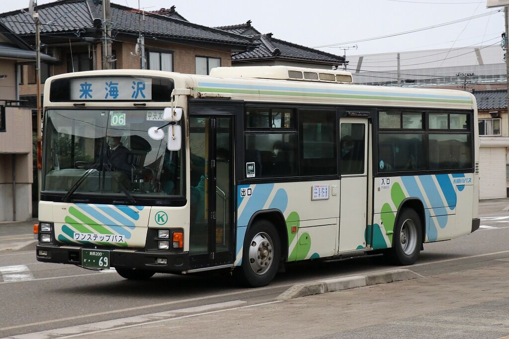ダイキャストバスシリーズ 4点 三岐鉄道バス 頸城自動車バス ダイキャストバスシリーズ 4点 三岐鉄道バス 頸城自動車バス ダイ