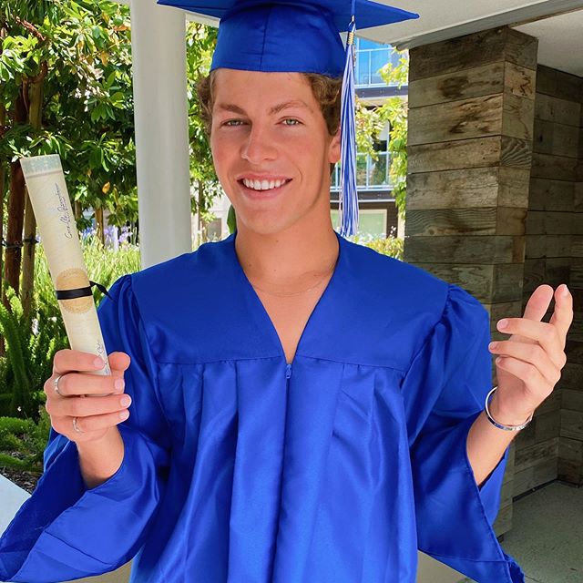 Ben Azelart- Age, Height, Net Worth, Wife, Career, Nationality – ZZZAC