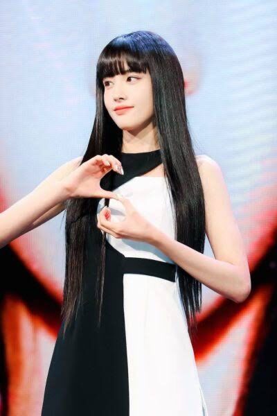 衝撃 16歳韓国美少女staycユンさん 美しすぎてヤバイ 日本アイドルこれに勝てるの ｗｗｗｗｗｗｗｗｗｗｗｗｗｗｗ Iz Oneまとめニュース