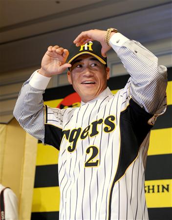 阪神・城島健司入団会見の全て！王さんも太鼓判、目標はフルイニング