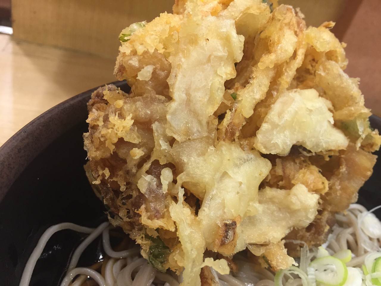 箱根そば 本陣 豚肉と新生姜のかき揚げ天そば No 16の日常