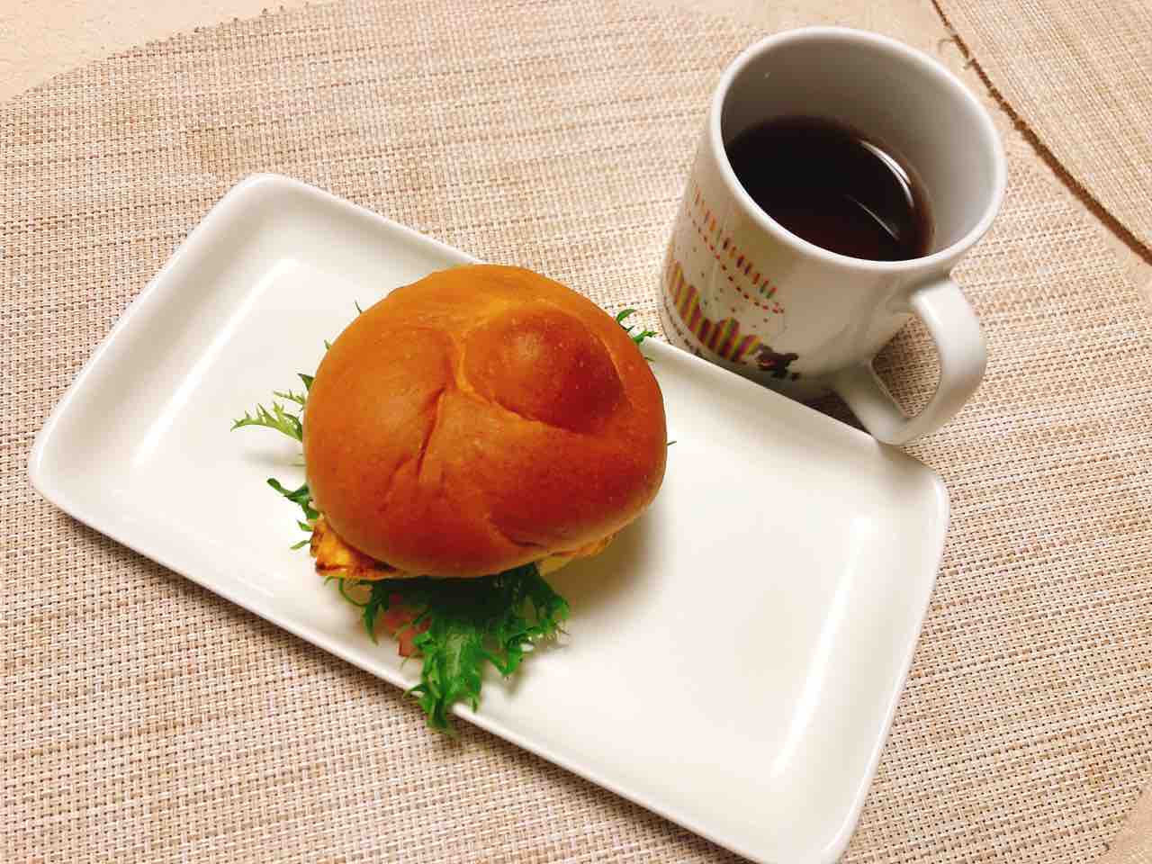 ベーコンレタス玉子焼きサンド ダージリン 家ごはん No 16の日常