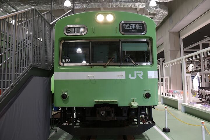 042