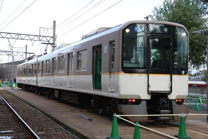 030