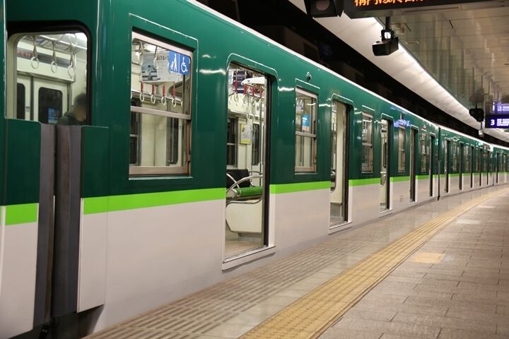 09