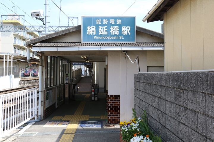 051