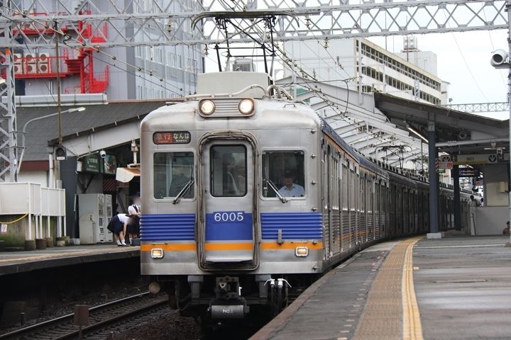 052