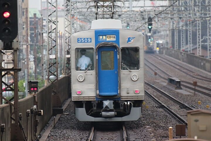 036