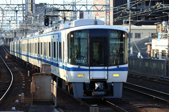 033