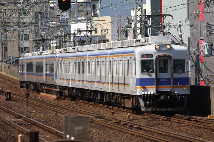 230