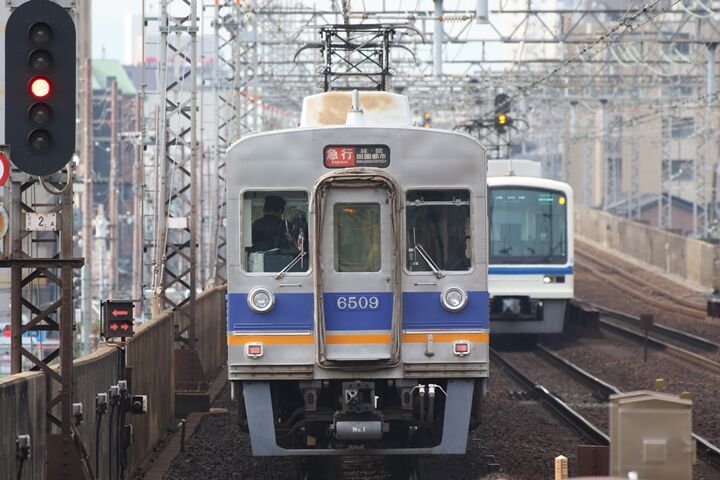 208