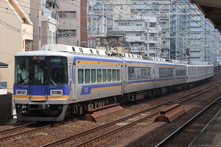 345