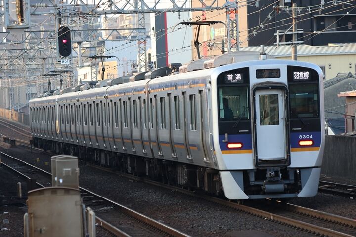 042
