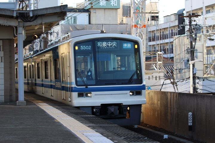 043
