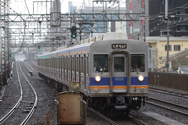 051