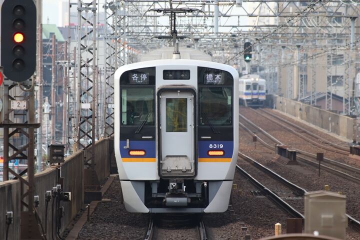 220