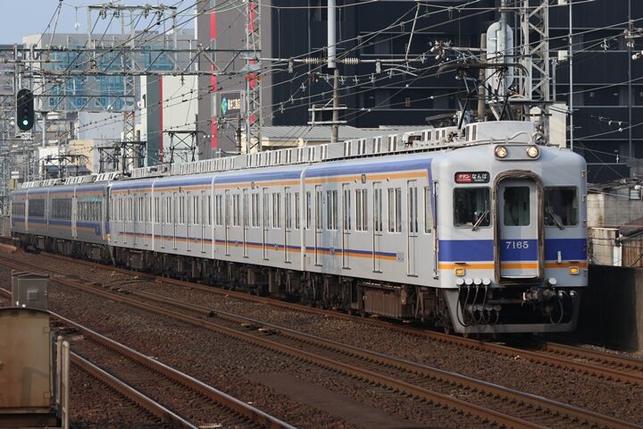 052