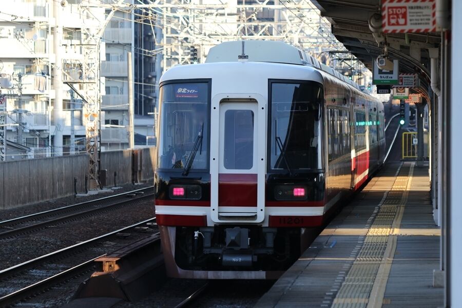 052