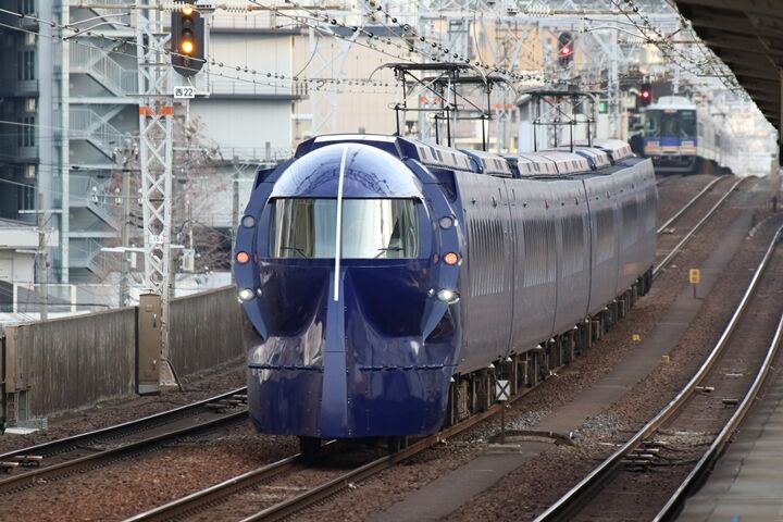 053