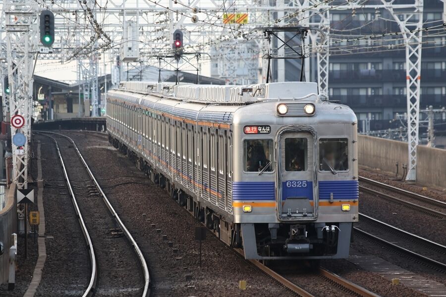 100