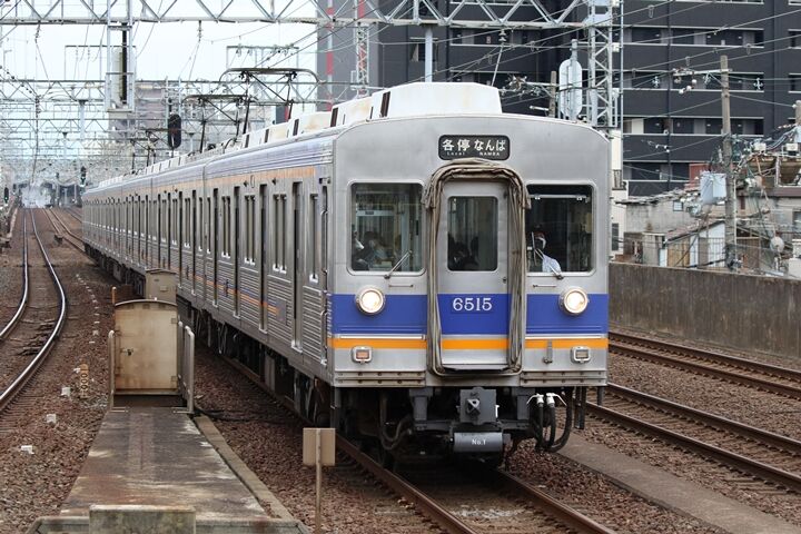 052