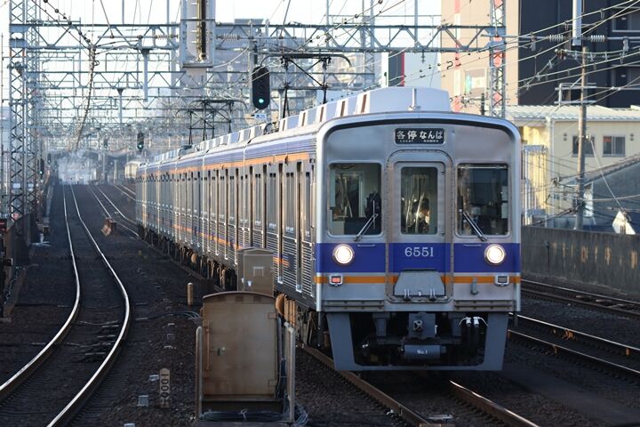 076