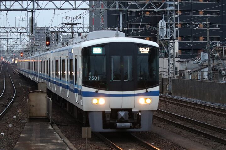 003