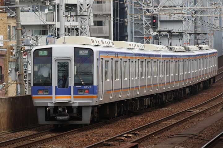 232