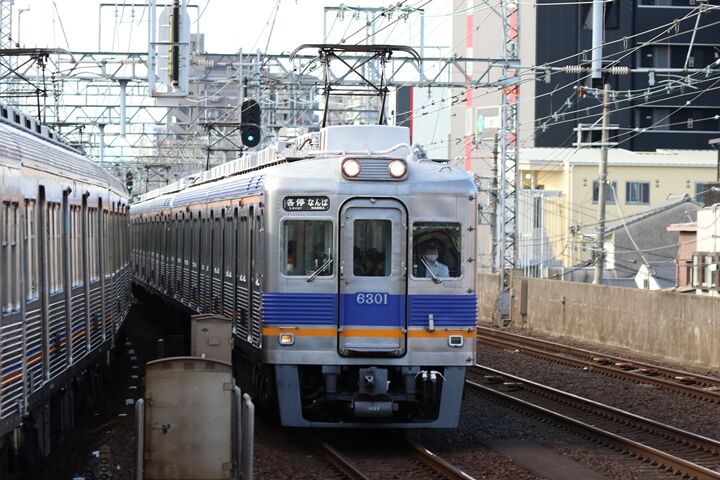 102