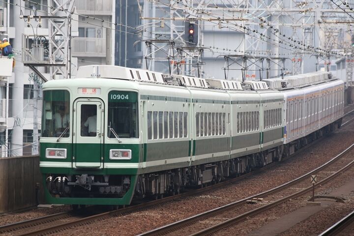 353