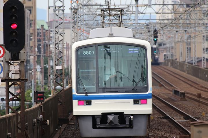 100