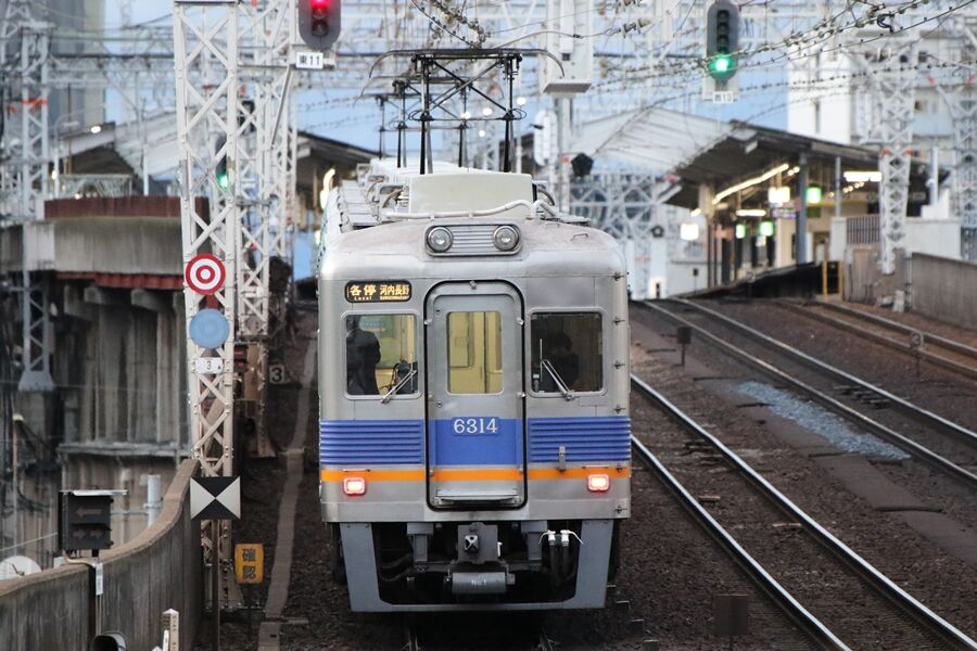 004