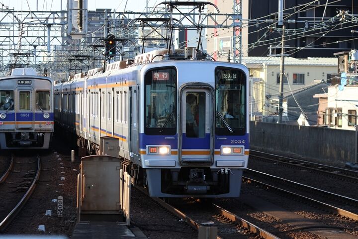 052