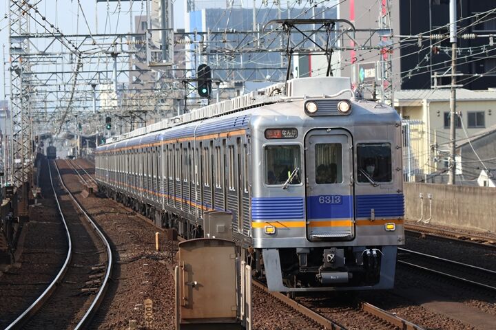 072