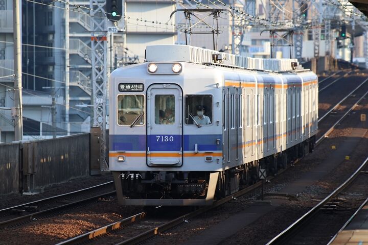 052