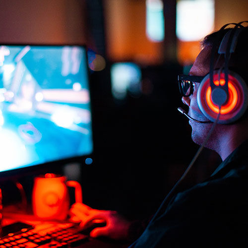 ゲーム開発者さん「釈迦が配信で1億円稼いで開発者にはお金が入らないのおかしい」配信者と開発者の収入格差！？