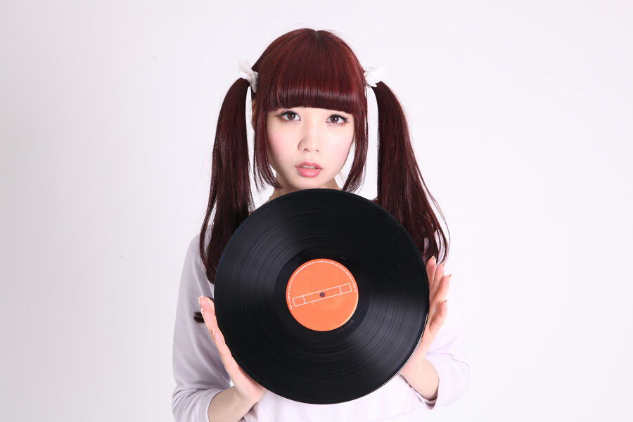 レコードが再び脚光を浴びる！米国でCDを凌駕する売り上げを達成