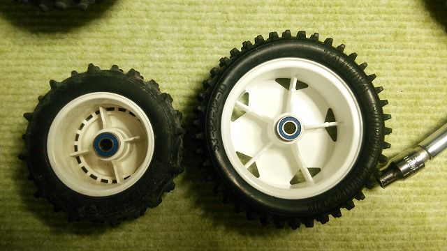 タミヤqdエンペラーのタイヤ ホイールを変える Hobbyな日々 タミヤqdエンペラーのタイヤ ホイールを変える Hobbyな日々