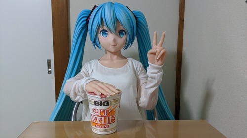 初音ミクと結婚した近藤さんが所有する初音ミク等身大フィギュアが話題 生きてるみたいだ すごいの一言に尽きる ホビログ フィギュア プラモ情報