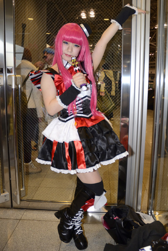 ss-TKG_2208_001coller