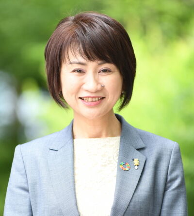 高際みゆき